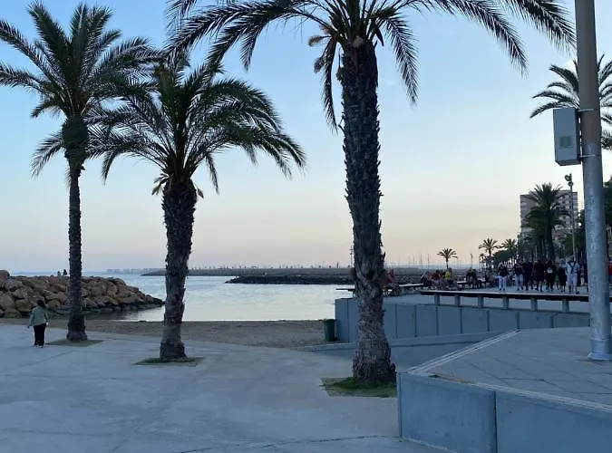Views With Pool, Apartment Torrevieja