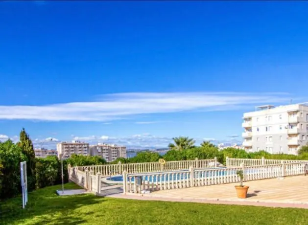 Apartment Views With Pool, *