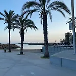 Views With Pool, شقة تورّيفيِخا