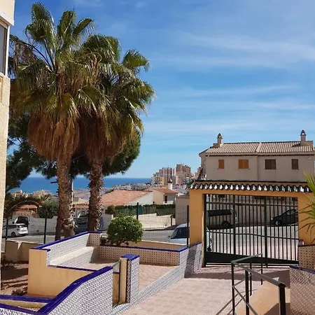 Apartment Views With Pool, Torrevieja