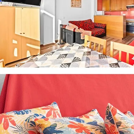 Views With Pool, Appartamento *