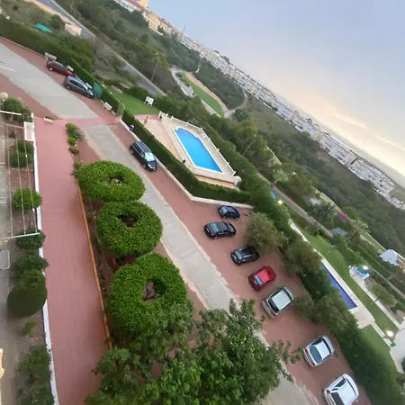 Apartment Views With Pool,